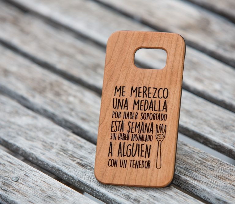 Funda de madera para iphone personalizada con grabado laser. Iphone 6 7 8 X XS Max XR