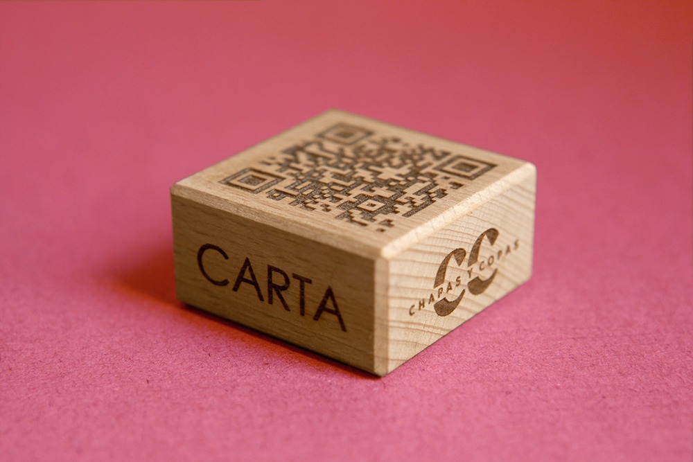Medio Cubo madera QR para Carta digital Restaurantes Bares