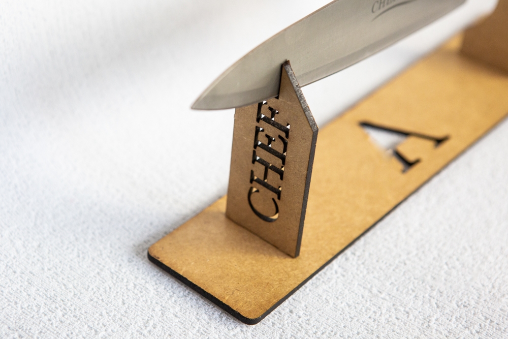 Cuchillo de cocina personalizado con grabado a laser en metal