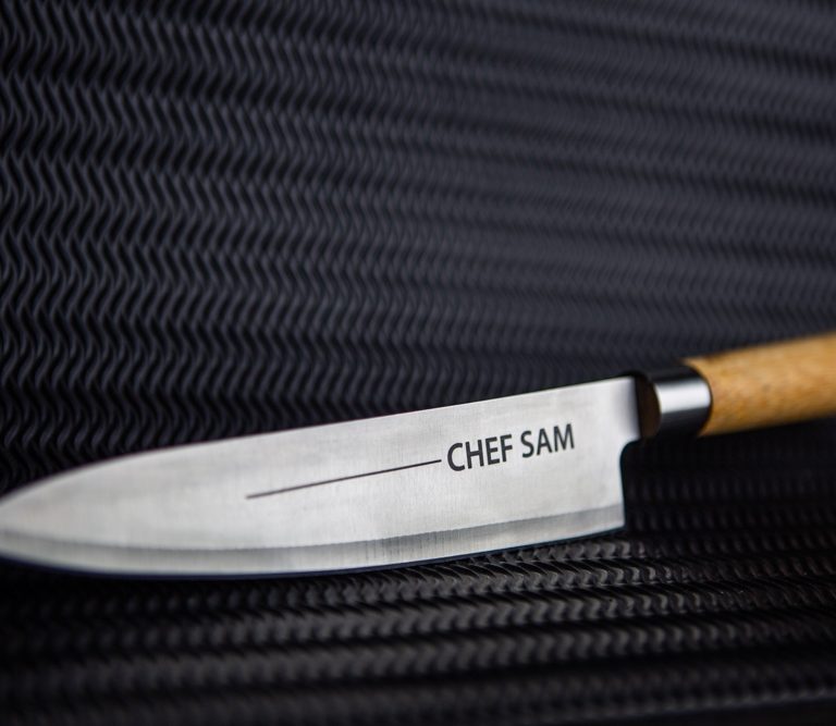 cuchillo grande personalizado de cocina para chef con grabado laser en Barcelona