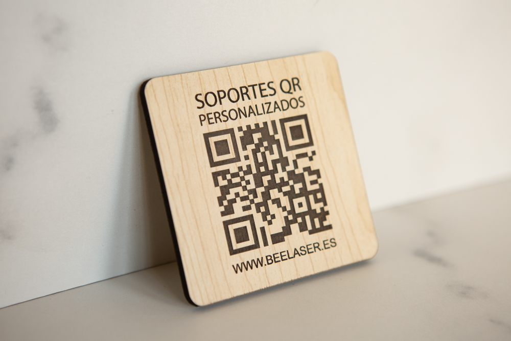 Placa QR Menú Carta digital para Restaurante en Acrílico Madera