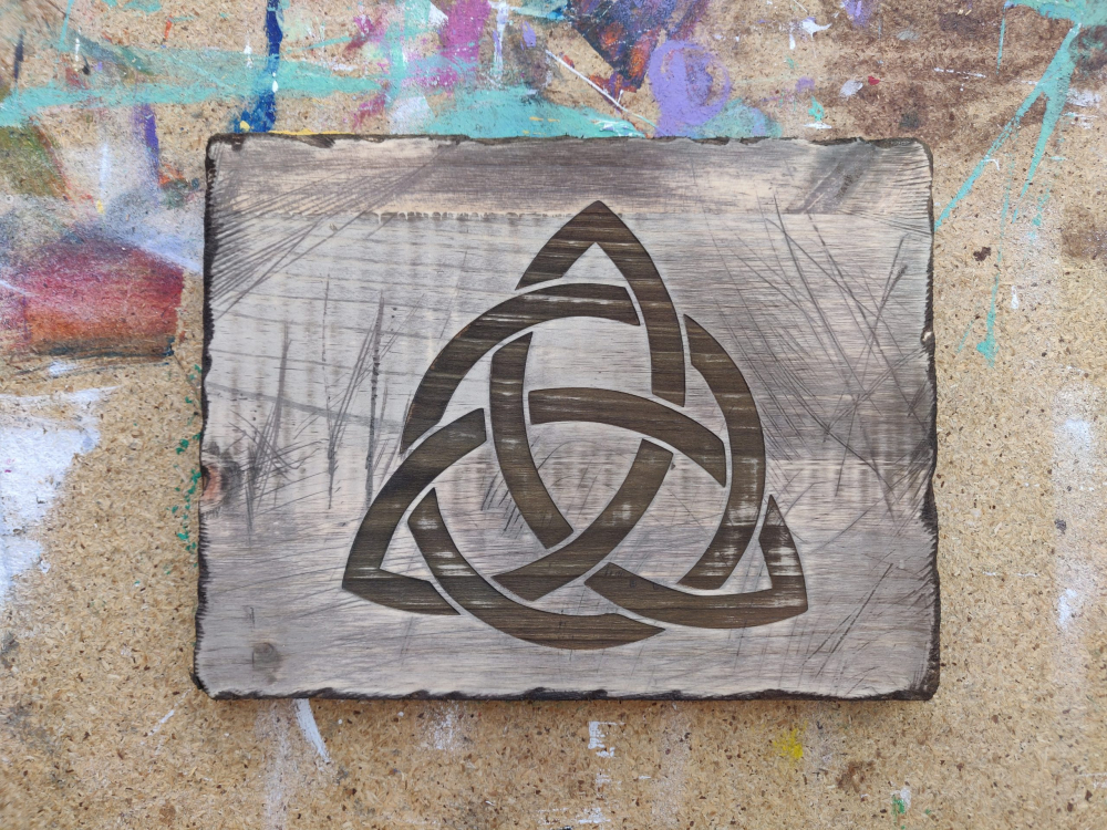 Triketa – Simbología Celta Cuadro de madera artesanal