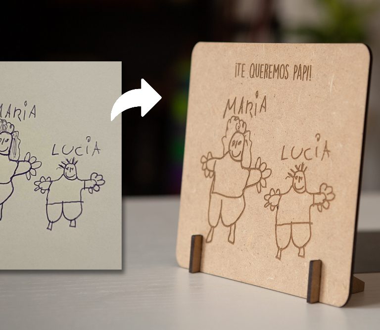 Los dibujos infantiles de tus hijos grabados en cuadro de madera