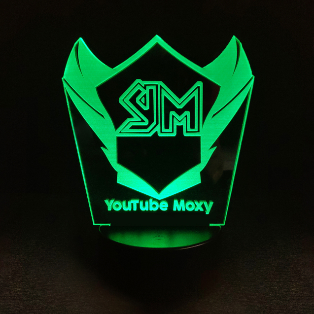 Lampra led con logo en RGB para decorar setup gammer de youtubers y twitch