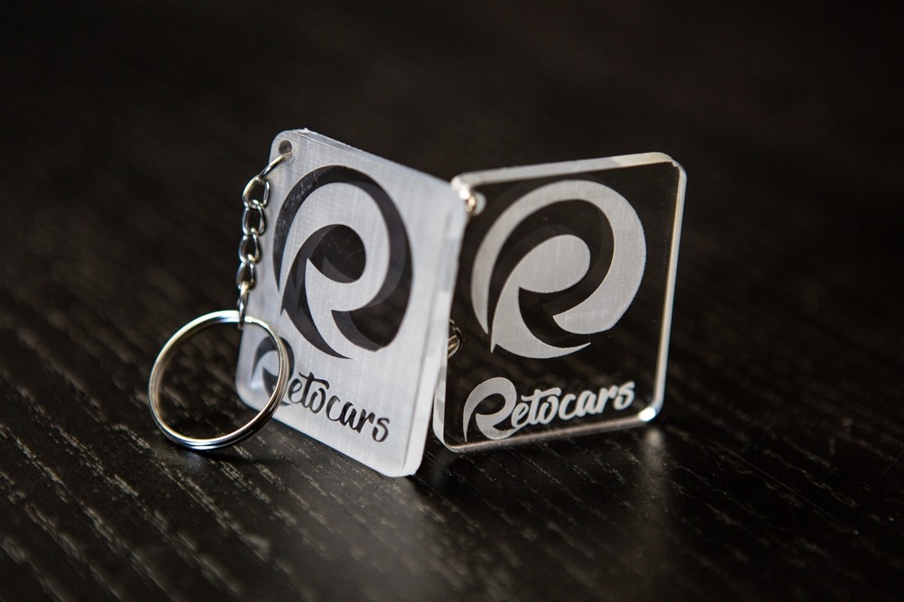 Llaveros personalizados en Acrílico transparente grabado láser