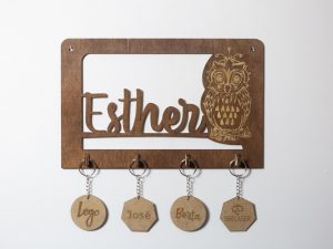 PortaLlaves de Pared en Madera Personalizado con nombres