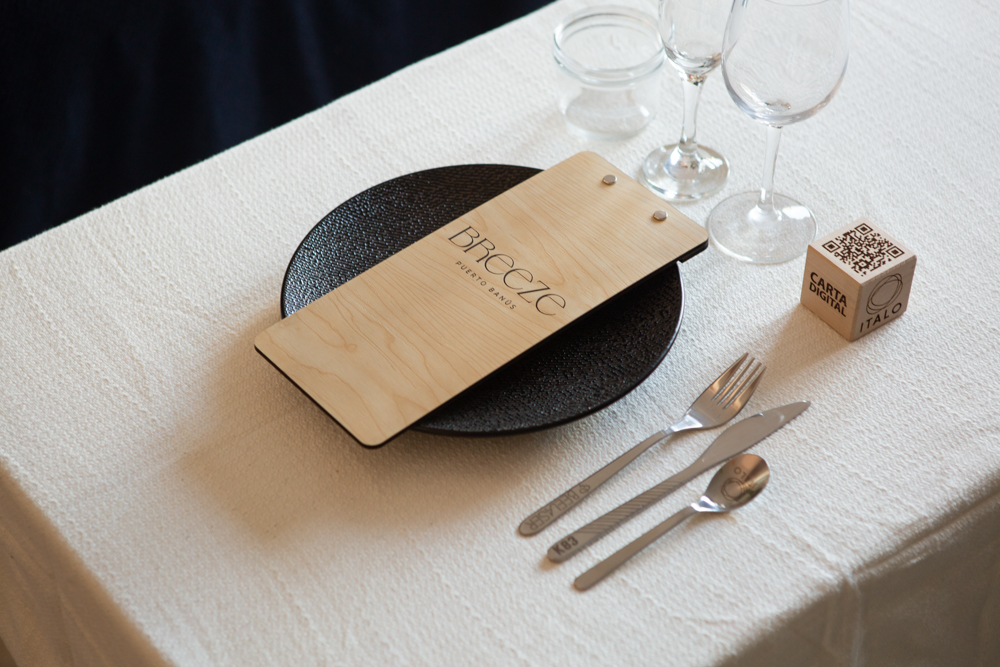 PortaMenús Medio A4 Vertical en Madera Naturalwood personalizado