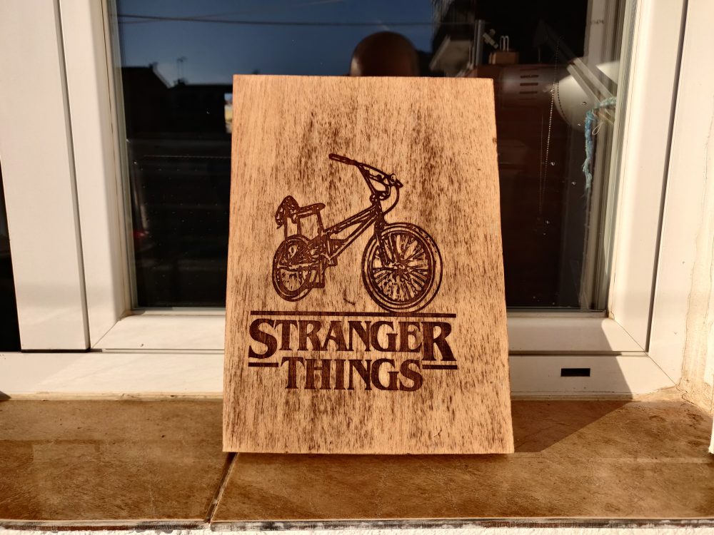 Stranger Things – Cuadro madera retro Series